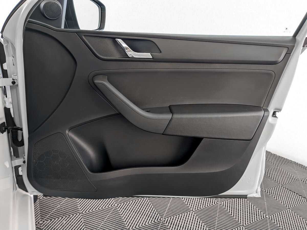 Купить Skoda Rapid с пробегом. Фото: #21