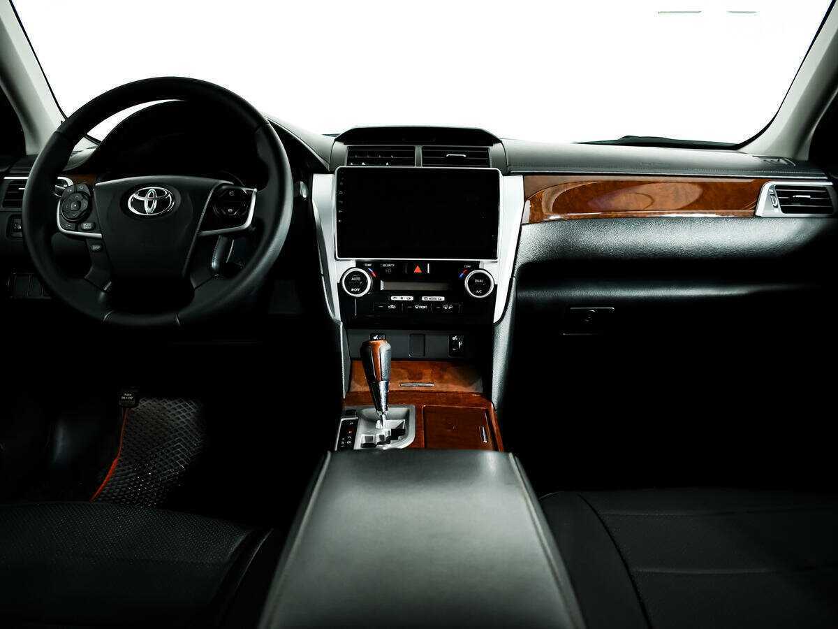 Купить Toyota Camry с пробегом. Фото: #10
