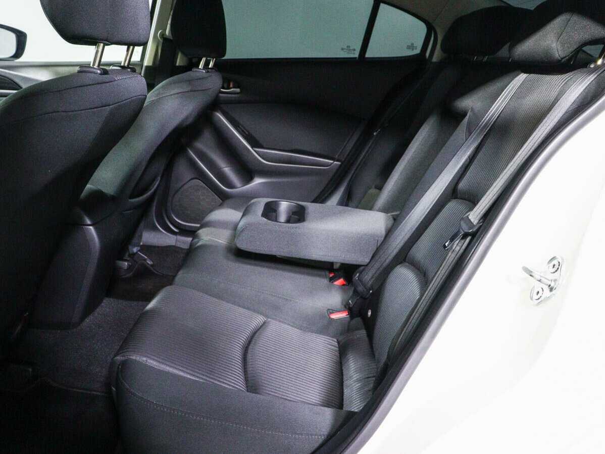 Купить Mazda 3 с пробегом. Фото: #7