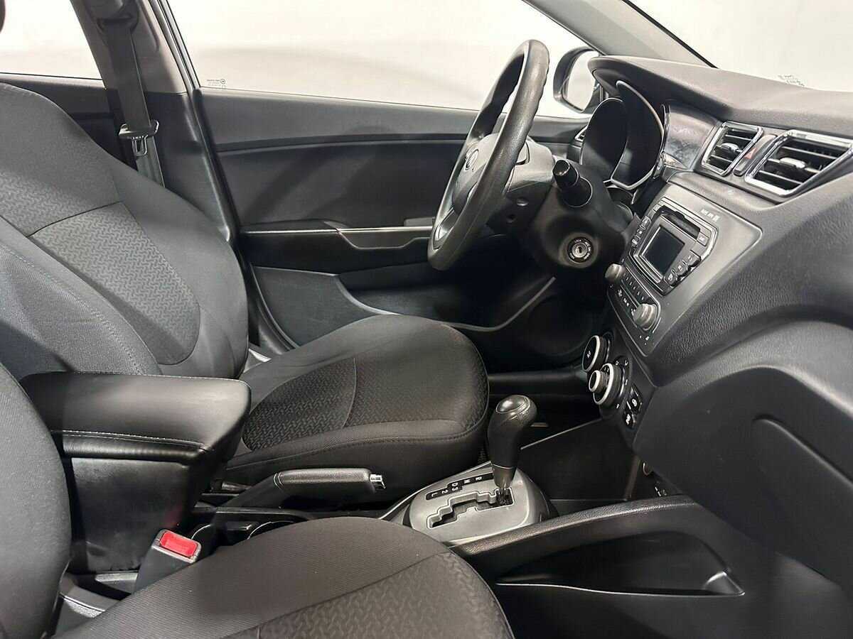 Купить Kia Rio с пробегом. Фото: #8