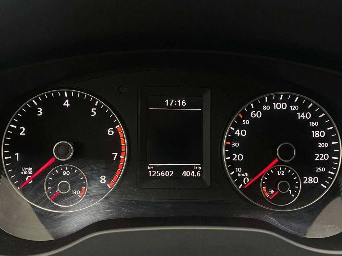 Купить Volkswagen Jetta с пробегом. Фото: #10