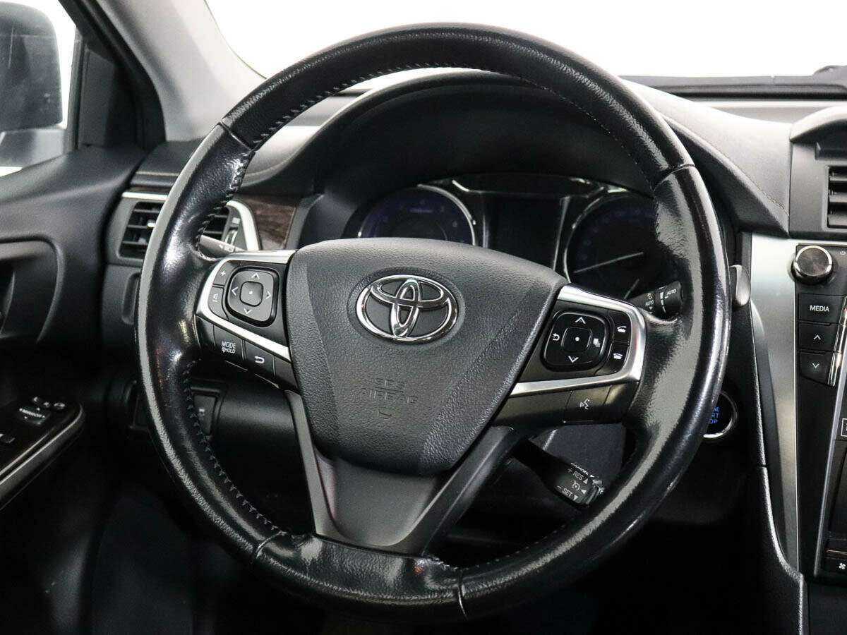 Купить Toyota Camry с пробегом. Фото: #12