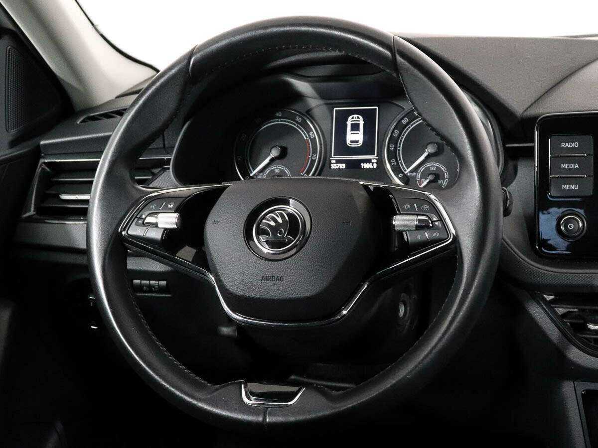 Купить Skoda Rapid с пробегом. Фото: #8