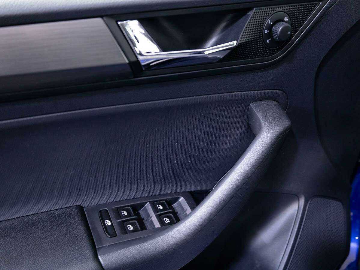 Купить Skoda Rapid с пробегом. Фото: #12