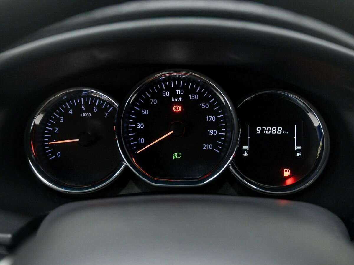 Купить Renault Logan с пробегом. Фото: #18