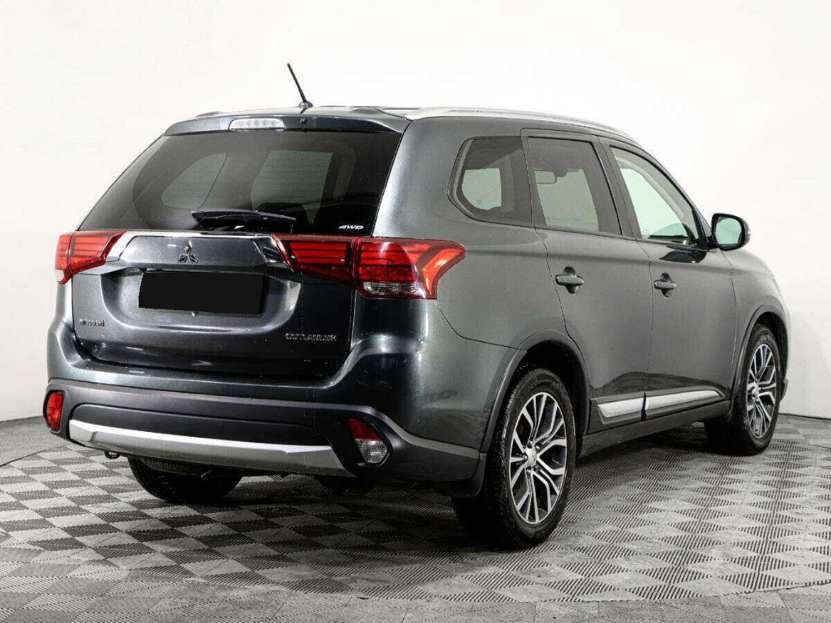 Купить Mitsubishi Outlander с пробегом. Фото: #4