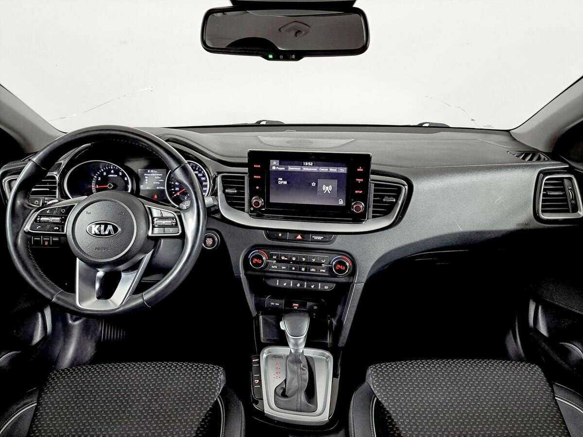 Купить Kia Ceed с пробегом. Фото: #9