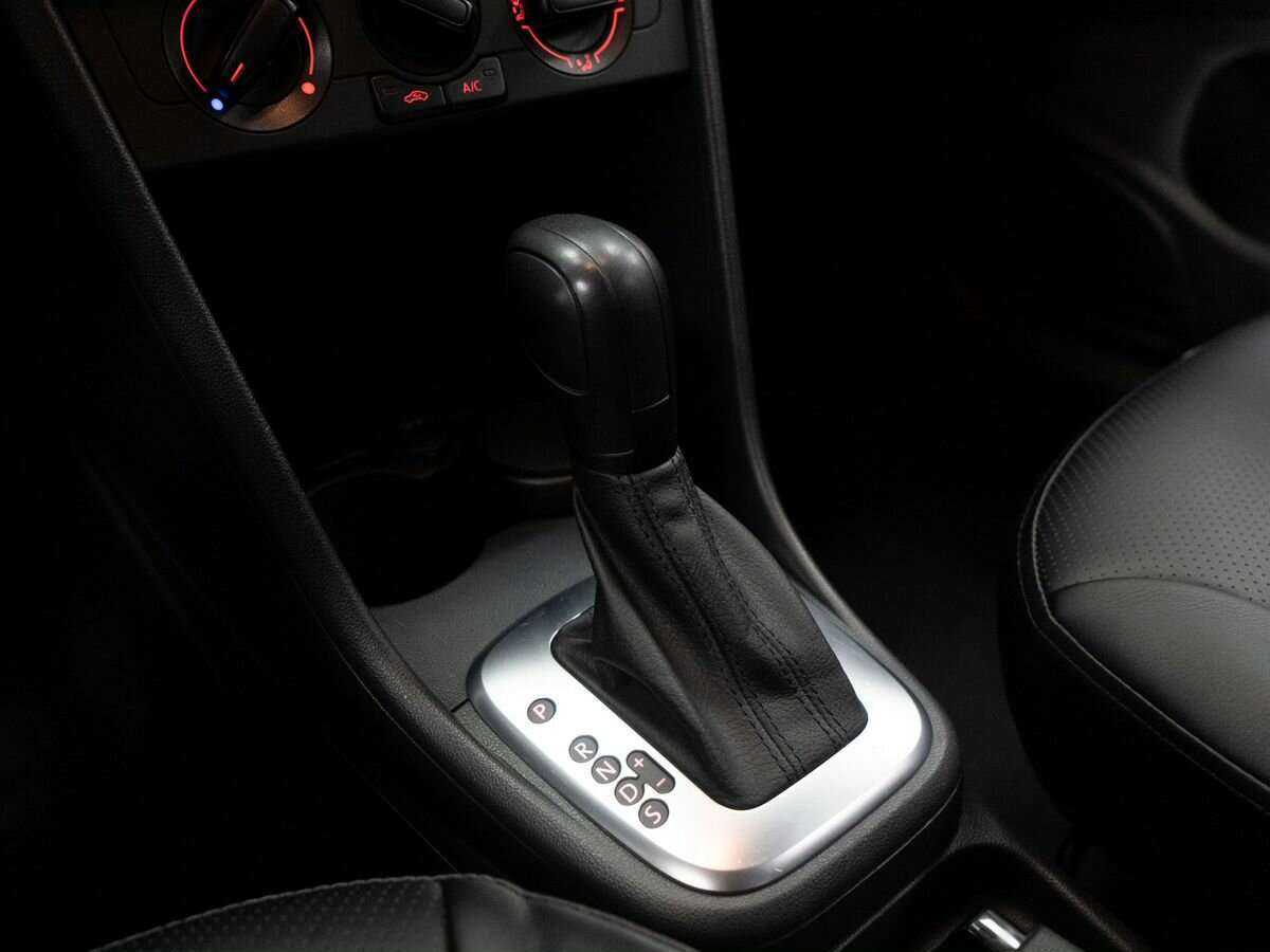 Купить Volkswagen Polo с пробегом. Фото: #11