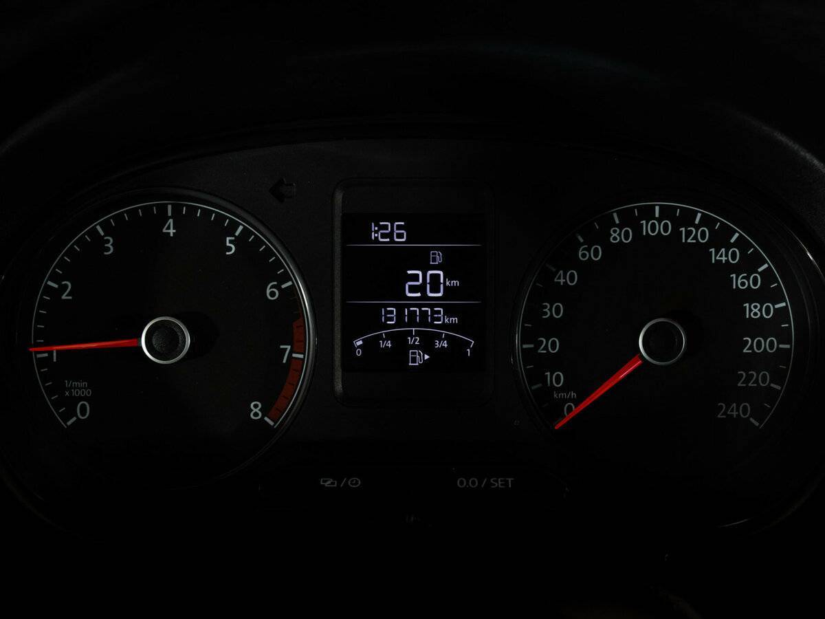 Купить Volkswagen Polo с пробегом. Фото: #17