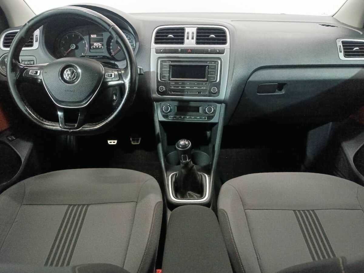 Купить Volkswagen Polo с пробегом. Фото: #10