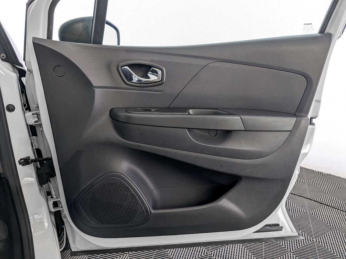 Купить Renault Kaptur с пробегом. Фото: #21