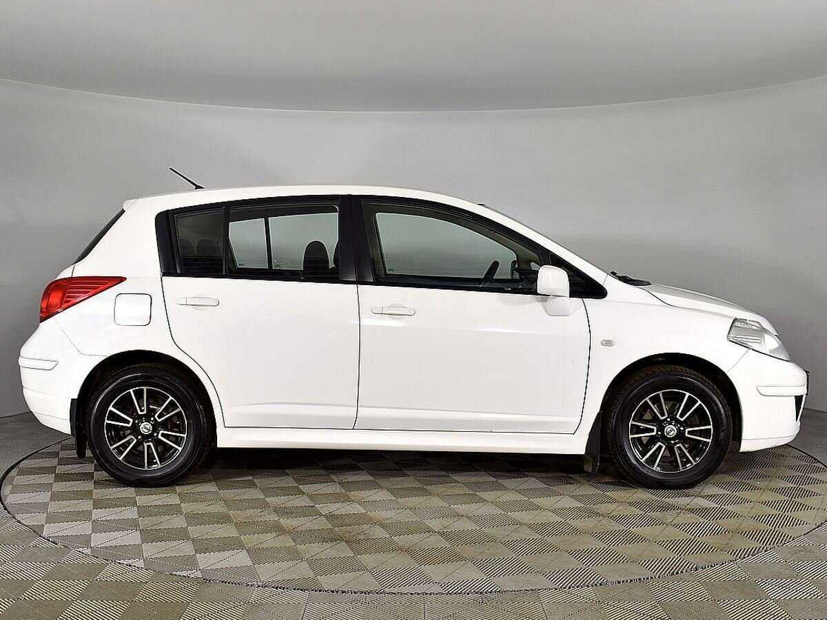 Купить Nissan Tiida с пробегом. Фото: #4