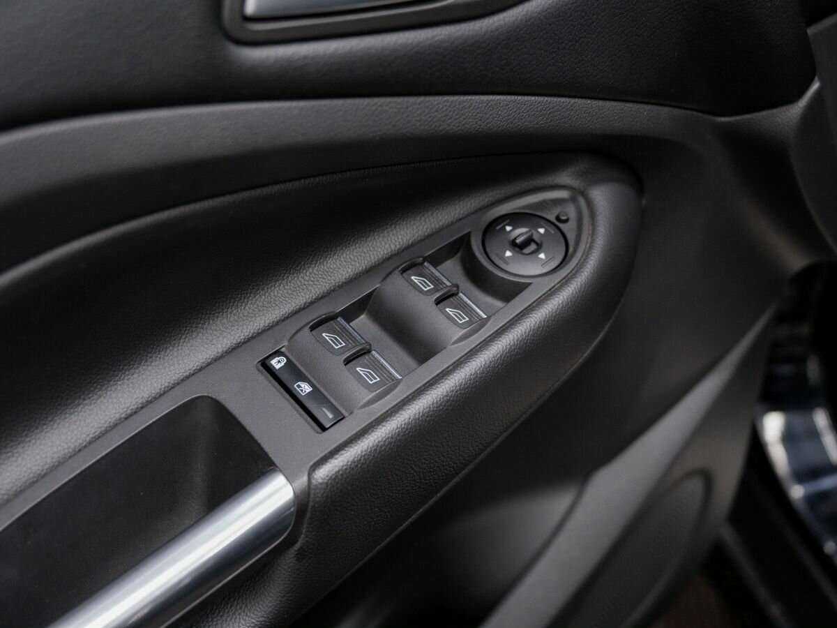 Купить Ford Kuga с пробегом. Фото: #20