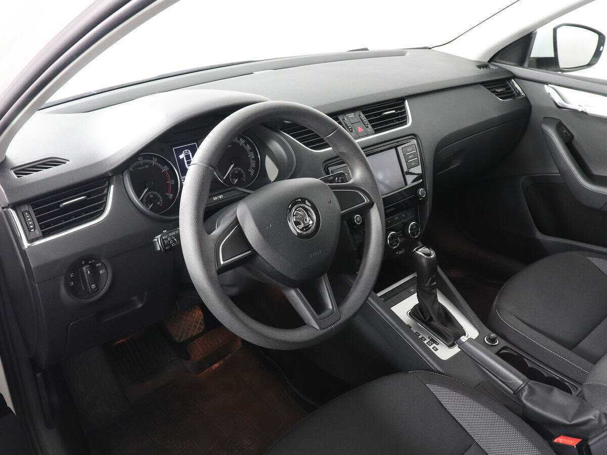 Купить Skoda Octavia с пробегом. Фото: #8