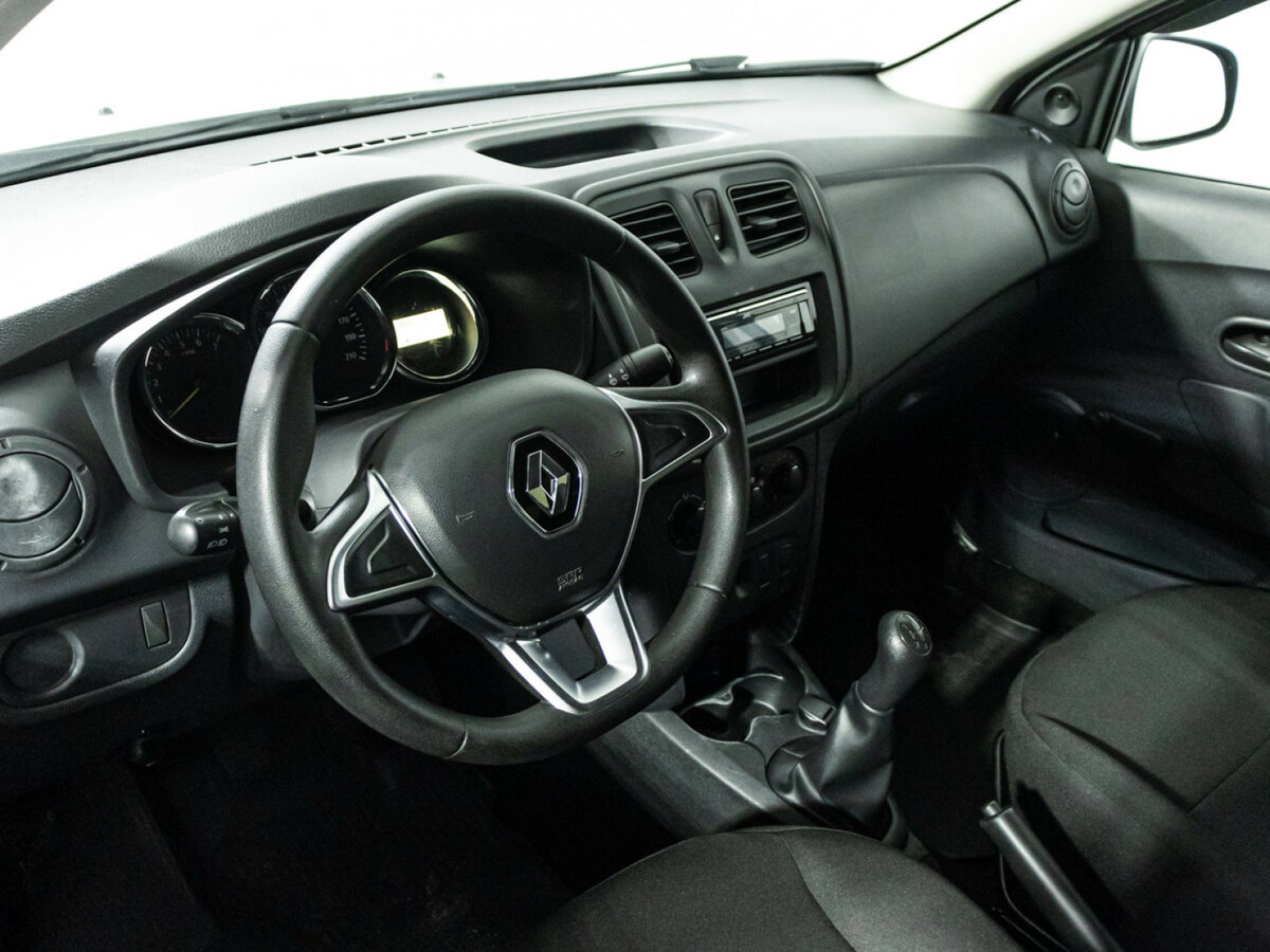 Купить Renault Logan с пробегом. Фото: #10