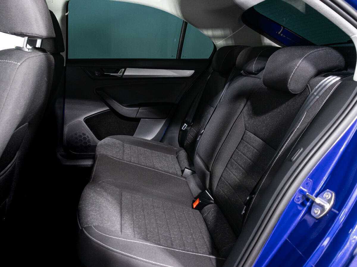 Купить Skoda Rapid с пробегом. Фото: #9