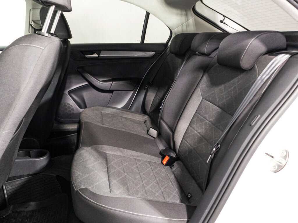 Купить Volkswagen Polo с пробегом. Фото: #9