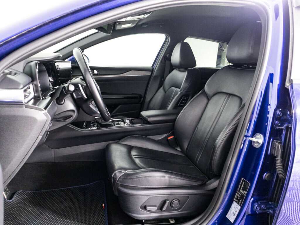 Купить Kia K5 с пробегом. Фото: #24