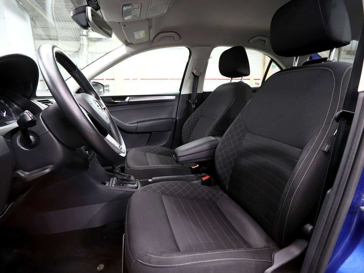 Купить Skoda Rapid с пробегом. Фото: #3