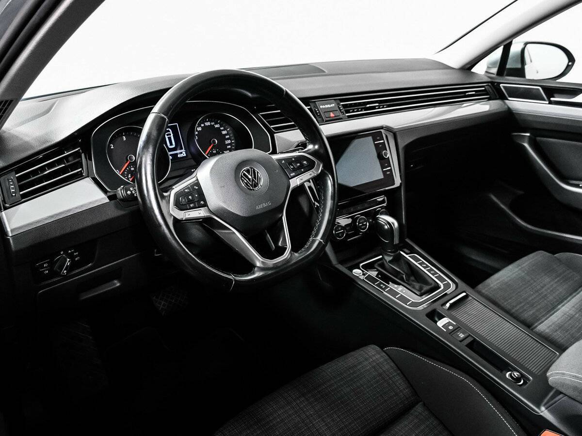 Купить Volkswagen Passat с пробегом. Фото: #12