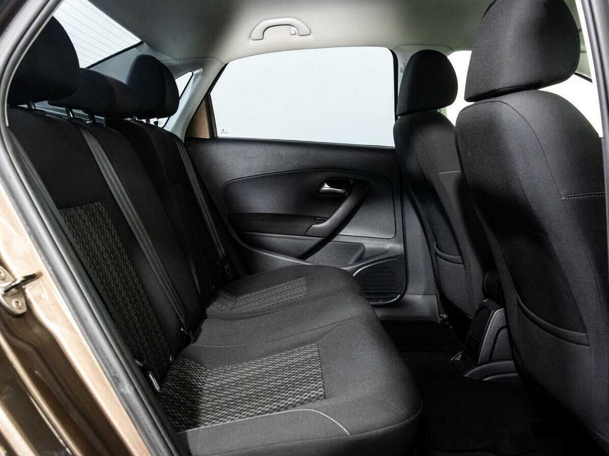 Купить Volkswagen Polo с пробегом. Фото: #13