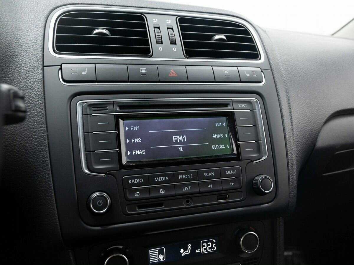 Купить Volkswagen Polo с пробегом. Фото: #14