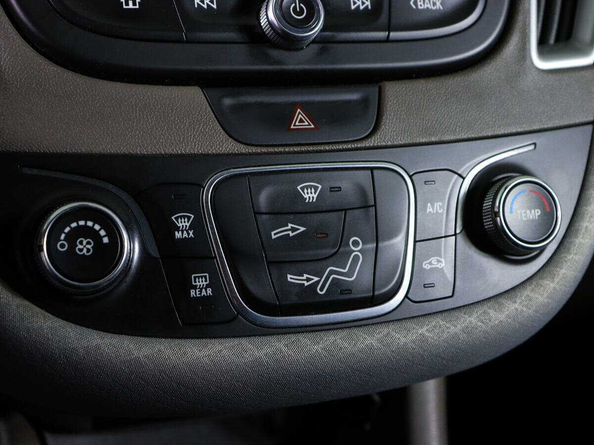 Купить Chevrolet Malibu с пробегом. Фото: #20