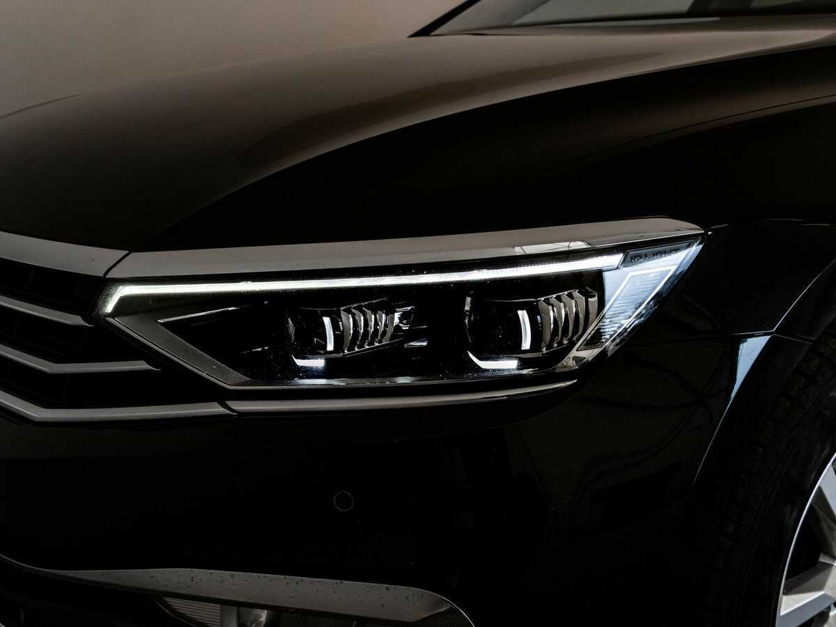 Купить Volkswagen Passat с пробегом. Фото: #14