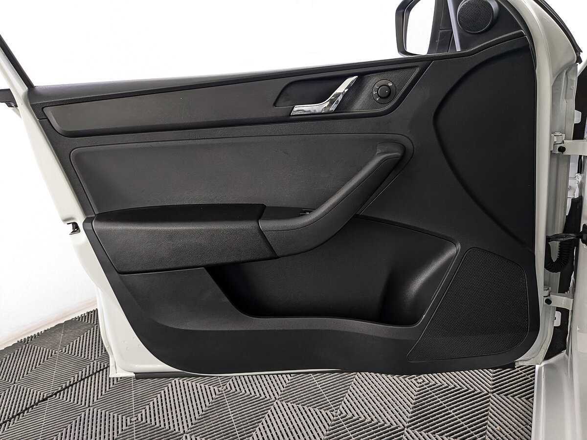 Купить Skoda Rapid с пробегом. Фото: #16