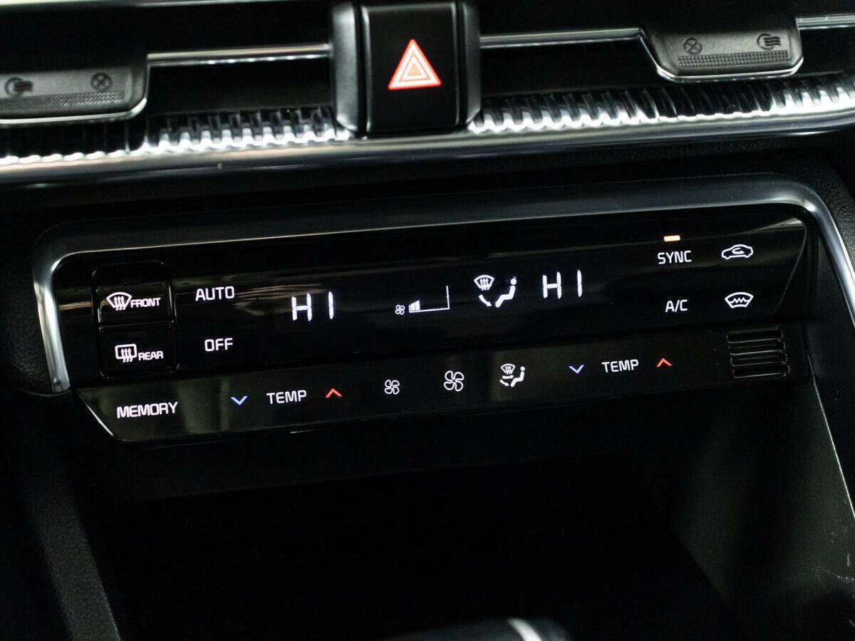 Купить Kia K5 с пробегом. Фото: #18