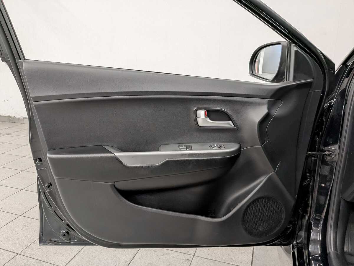 Купить Kia Rio с пробегом. Фото: #16