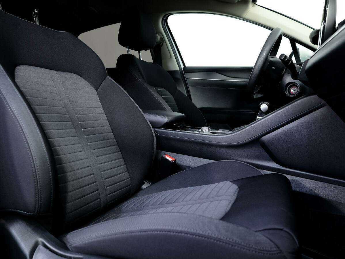 Купить Kia K5 с пробегом. Фото: #9