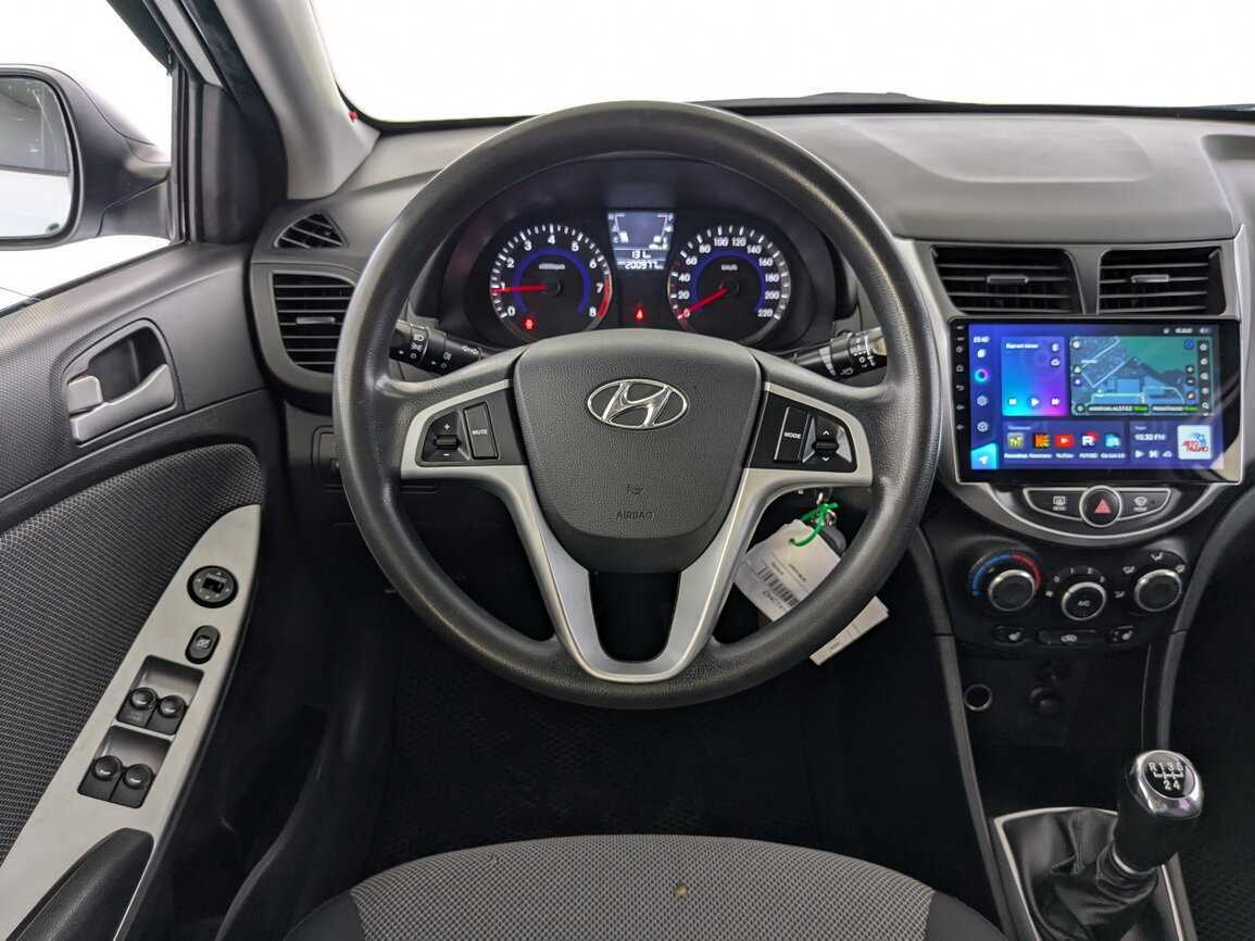 Купить Hyundai Solaris с пробегом. Фото: #22
