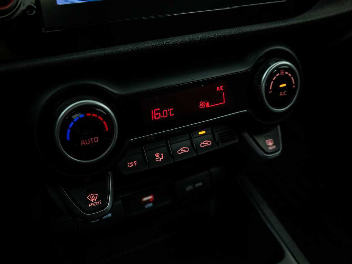 Купить Kia Rio с пробегом. Фото: #11