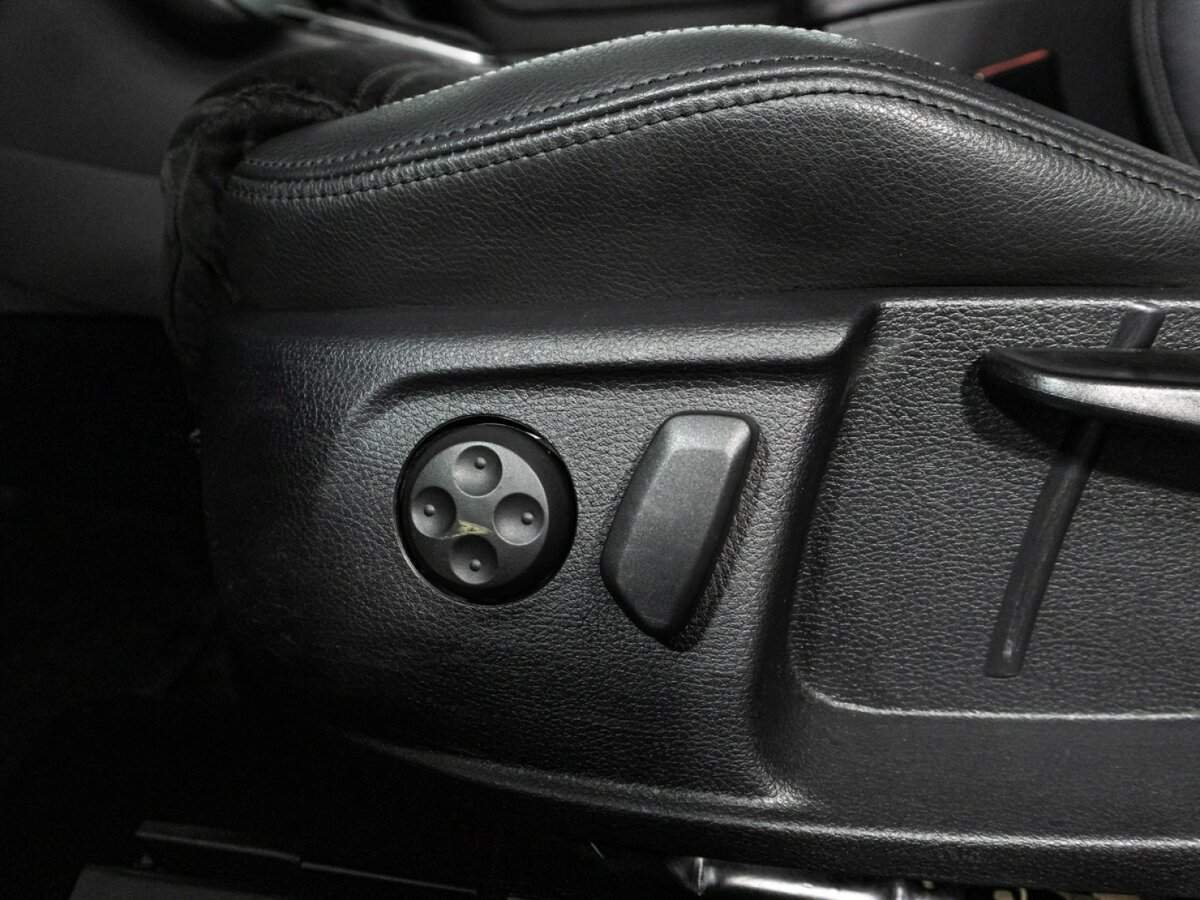 Купить Volkswagen Passat CC с пробегом. Фото: #16