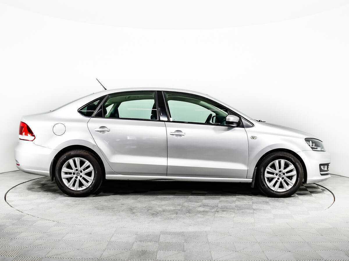 Купить Volkswagen Polo с пробегом. Фото: #3