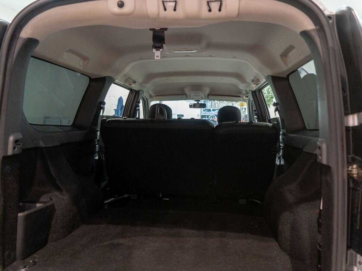 Купить Lada (ВАЗ) Largus с пробегом. Фото: #7