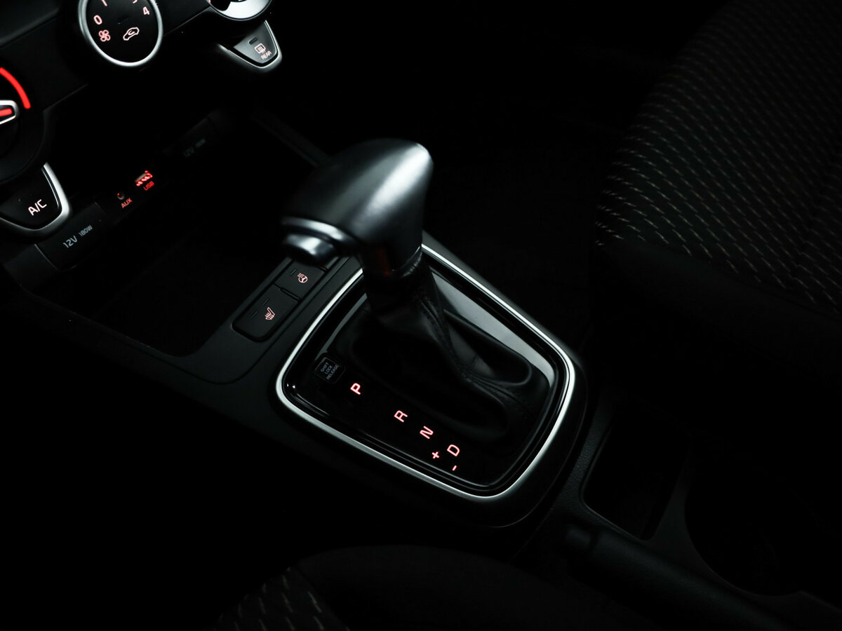 Купить Kia Rio с пробегом. Фото: #18