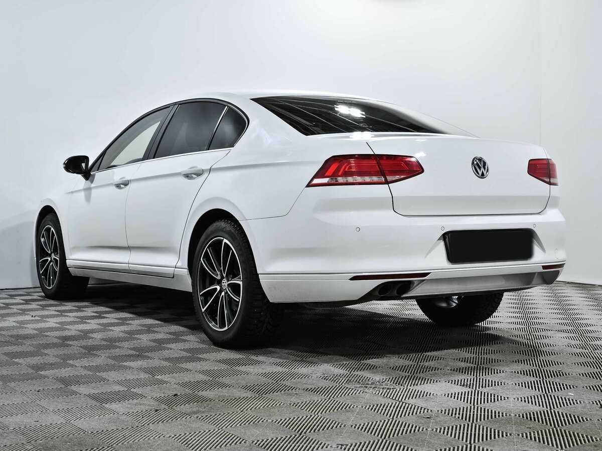 Купить Volkswagen Passat с пробегом. Фото: #5