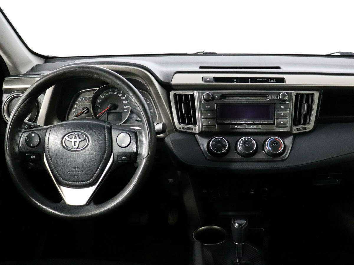 Купить Toyota RAV4 с пробегом. Фото: #9