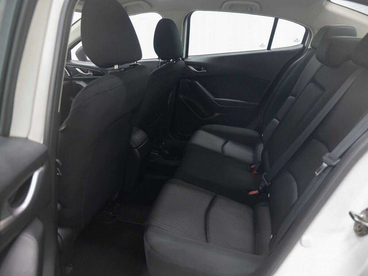 Купить Mazda 3 с пробегом. Фото: #8