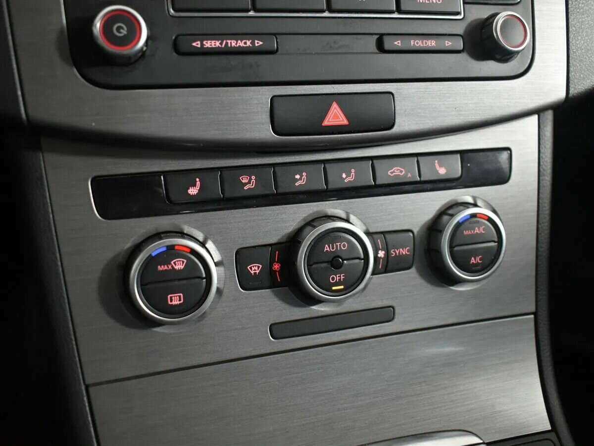 Купить Volkswagen Passat с пробегом. Фото: #17