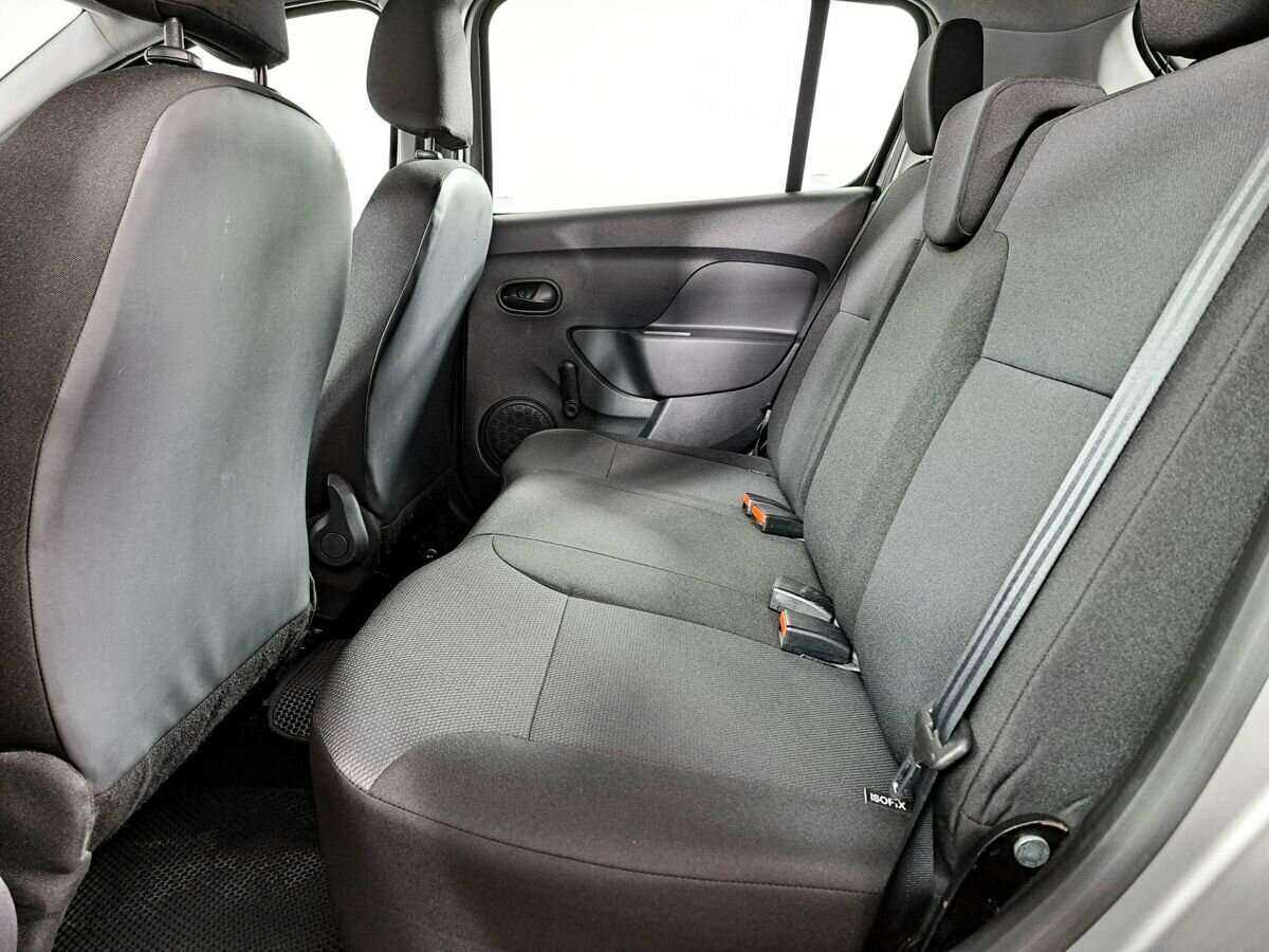 Купить Renault Sandero с пробегом. Фото: #9