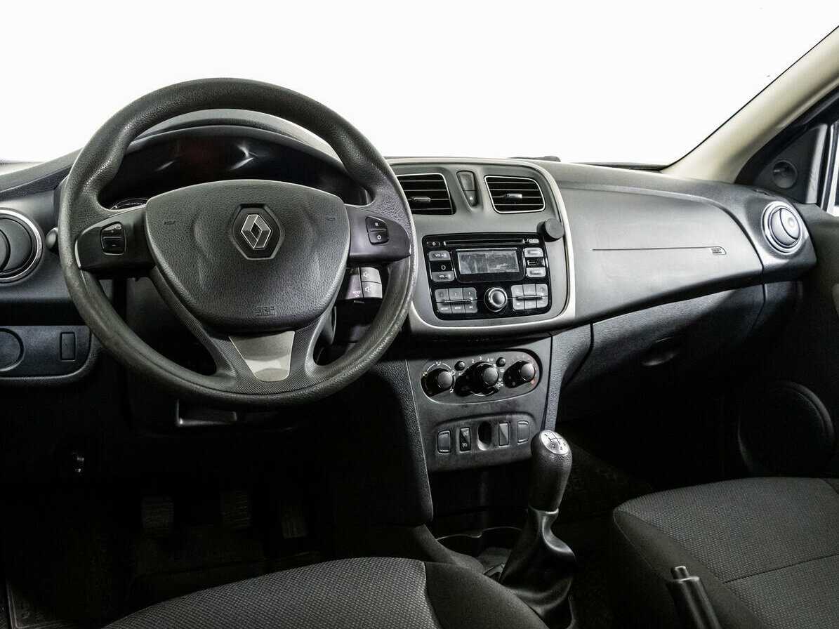 Купить Renault Sandero с пробегом. Фото: #9