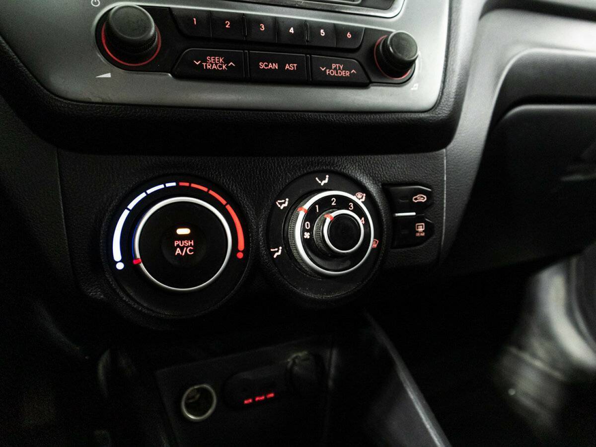 Купить Kia Rio с пробегом. Фото: #14