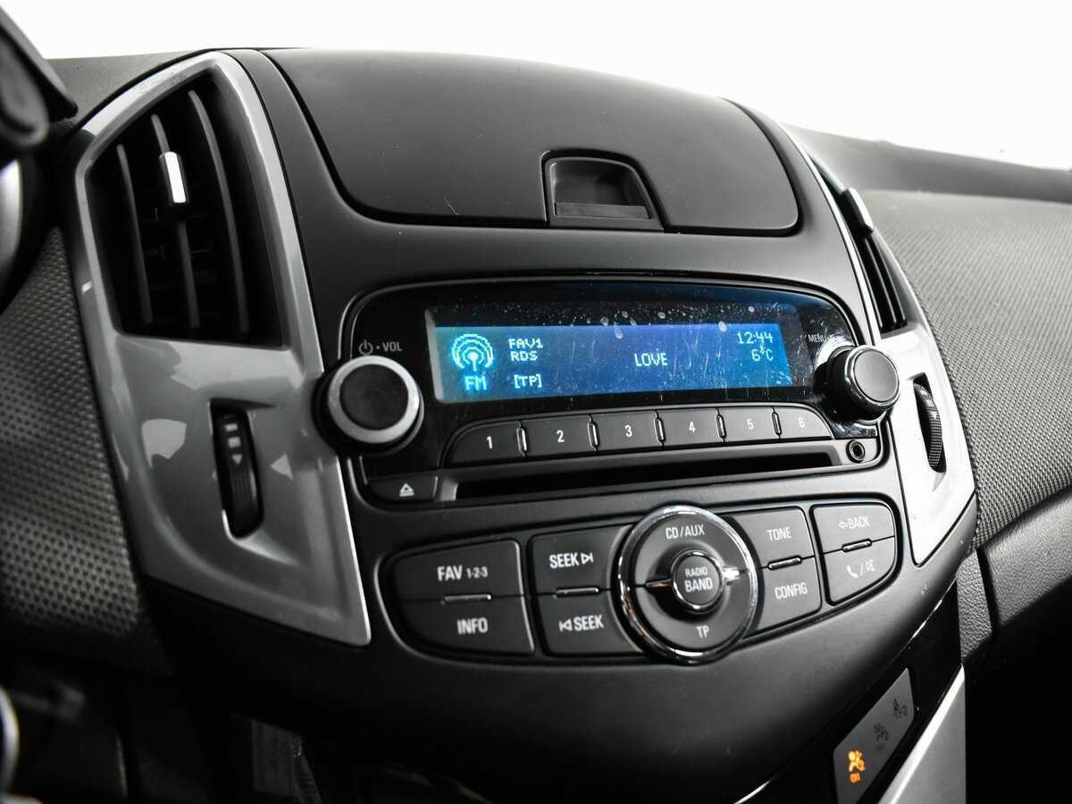 Купить Chevrolet Cruze с пробегом. Фото: #13