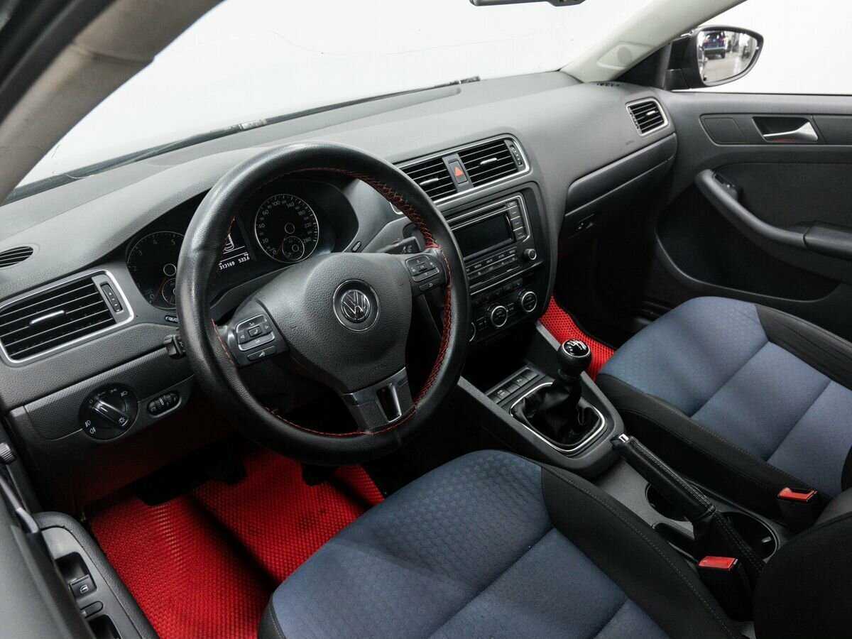 Купить Volkswagen Jetta с пробегом. Фото: #12