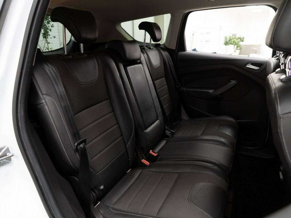 Купить Ford Kuga с пробегом. Фото: #7