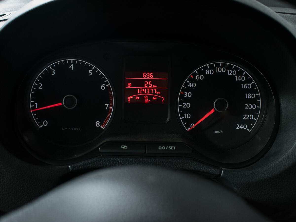 Купить Volkswagen Polo с пробегом. Фото: #10