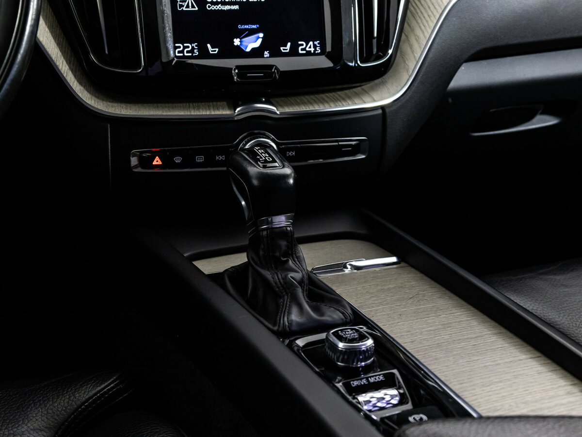 Купить Volvo XC60 с пробегом. Фото: #8